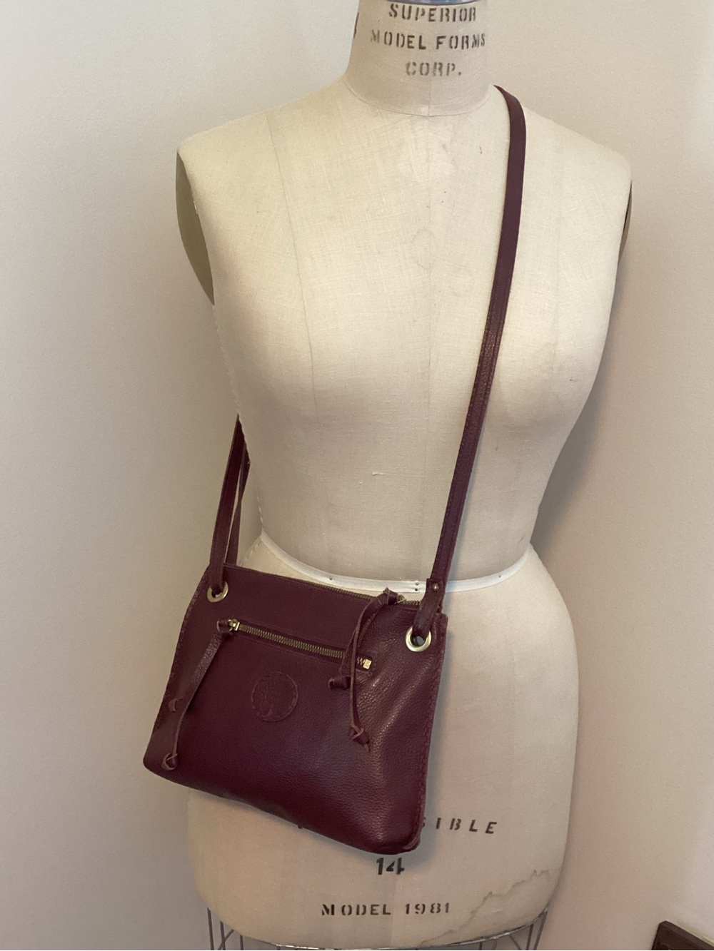 Roots Edie Bag Cervino Leather Dark Burgundy - Picture 9 of 9